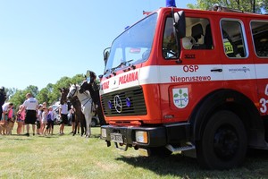 Pojazd Ochotniczej Straży Pożarnej w Niepruszewie