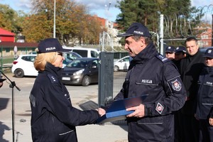 Otwarcie Policyjnej Izby Dziecka w Poznaniu - zaproszeni goście i policjanci