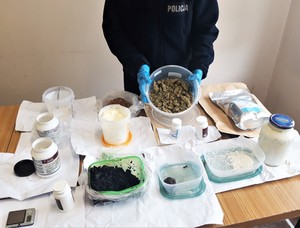 Narkotyki zabezpieczone przez policjantów z Komendy Powiatowej Policji w Szamotułach