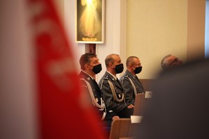 Masza święta z okazji 30-lecia kapelaństwa księdza Stefana Komorowskiego dla Wielkopolskiej Policji