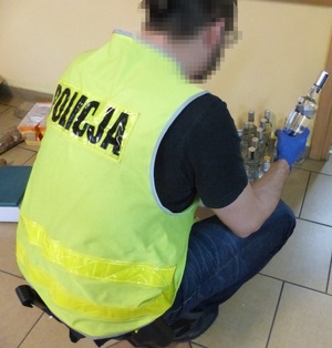 zabezpieczony nielegalny alkohol i wyroby tytoniowe bez polskich znaków akcyzy