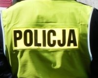 zdjęcie poglądowe, napis policja na kamizelce odblaskowej