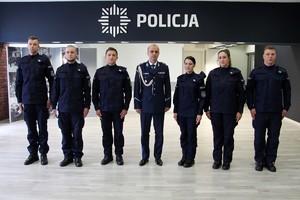 Wspólne pamiątkowe zdjęcie z I Zastępcą Komendanta Wojewódzkiego Policji w Poznaniu insp. Sławomirem Piekutem.
