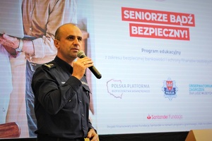 Konferencja dla seniorów w Komendzie Wojewódzkiej Policji w Poznaniu