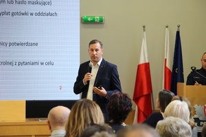 Konferencja dla seniorów w Komendzie Wojewódzkiej Policji w Poznaniu