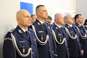 Policjanci z zaproszeni goście podczas uroczyste ślubowania w Komendzie Wojewódzkiej Policji w Poznaniu w dniu 4 stycznia 2023 roku