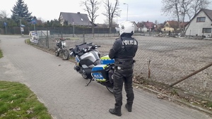 policjant i motor