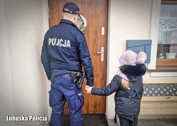 policjant i dziecko