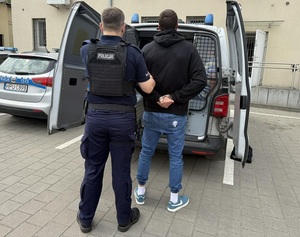 zabezpieczone narkotyki; zatrzymany z policjantem
