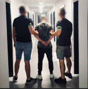 zatrzymany z policjantami