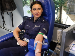 zbiórka krwi pod Komendą Wojewódzką Policji w Poznaniu