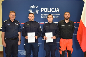 policjanci i ratownicy medyczni