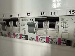 przełączniki elektryczne