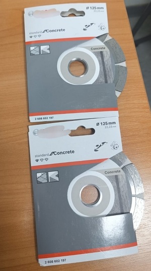 zabezpieczone produkty ze sklepu budowlanego