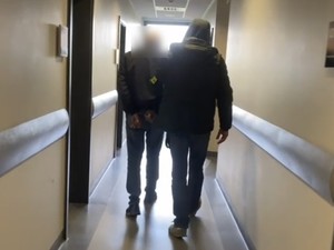 zatrzymani z policjantami