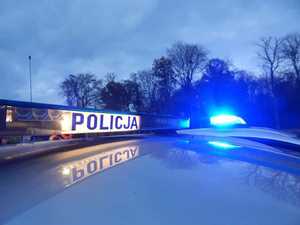 zmierzch, światła radiówozu