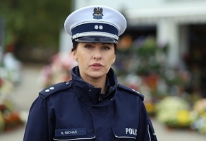 Policjantka służby ruchu drogowego