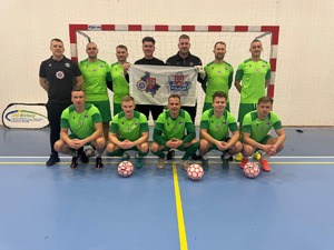 męska drużyna piłkarska wielkopolskiej policji