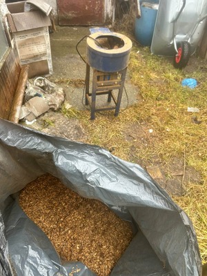 Tytoń i papierosy bez polskich znaków akcyzy zabezpieczone przez policjantów z PG KMP w Poznaniu