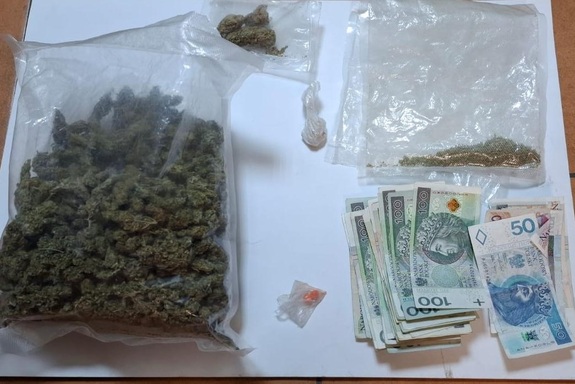 zabezpieczone narkotyki pieniądze