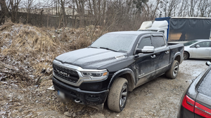 zabezpieczone auta oraz narkotyki