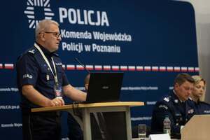 Prelegenci i uczestnicy Konferencji naukowo-dydaktycznej pn. „Interwencje wobec osób z zaburzeniami psychicznymi i niestandardowym zachowaniem – współczesne wyzwania”, która w dniach 16-17.06.2026 r. odbyła się w Ośrodku Szkolenia Policji w Poznaniu z. s. w Gnieźnie.