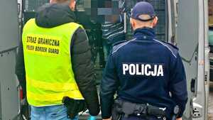 policjanci i zatrzymany