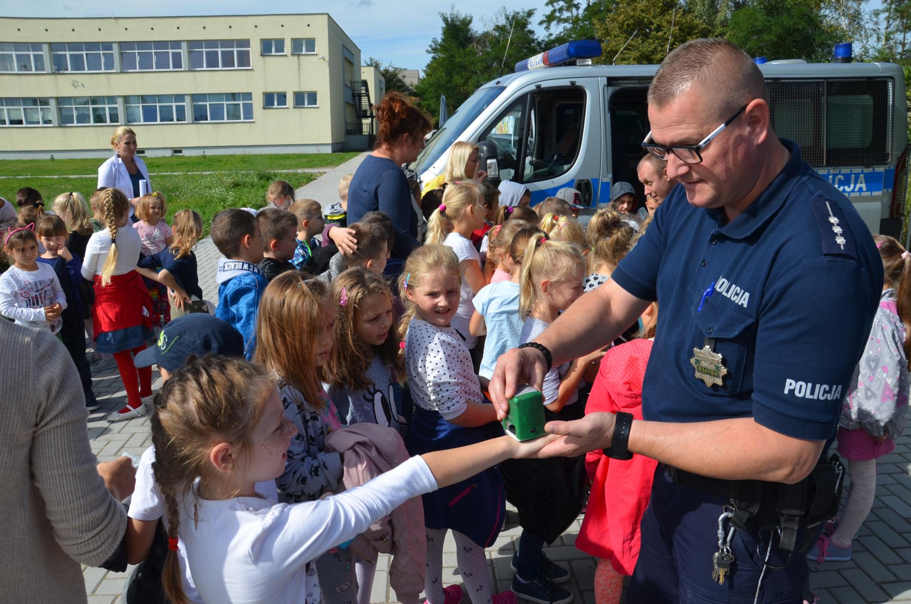 Turek Akademia Bezpiecze stwa Drogowego Pierwszaka Policja turek-akademia-bezpiecze-stwa-drogowego-pierwszaka-policja