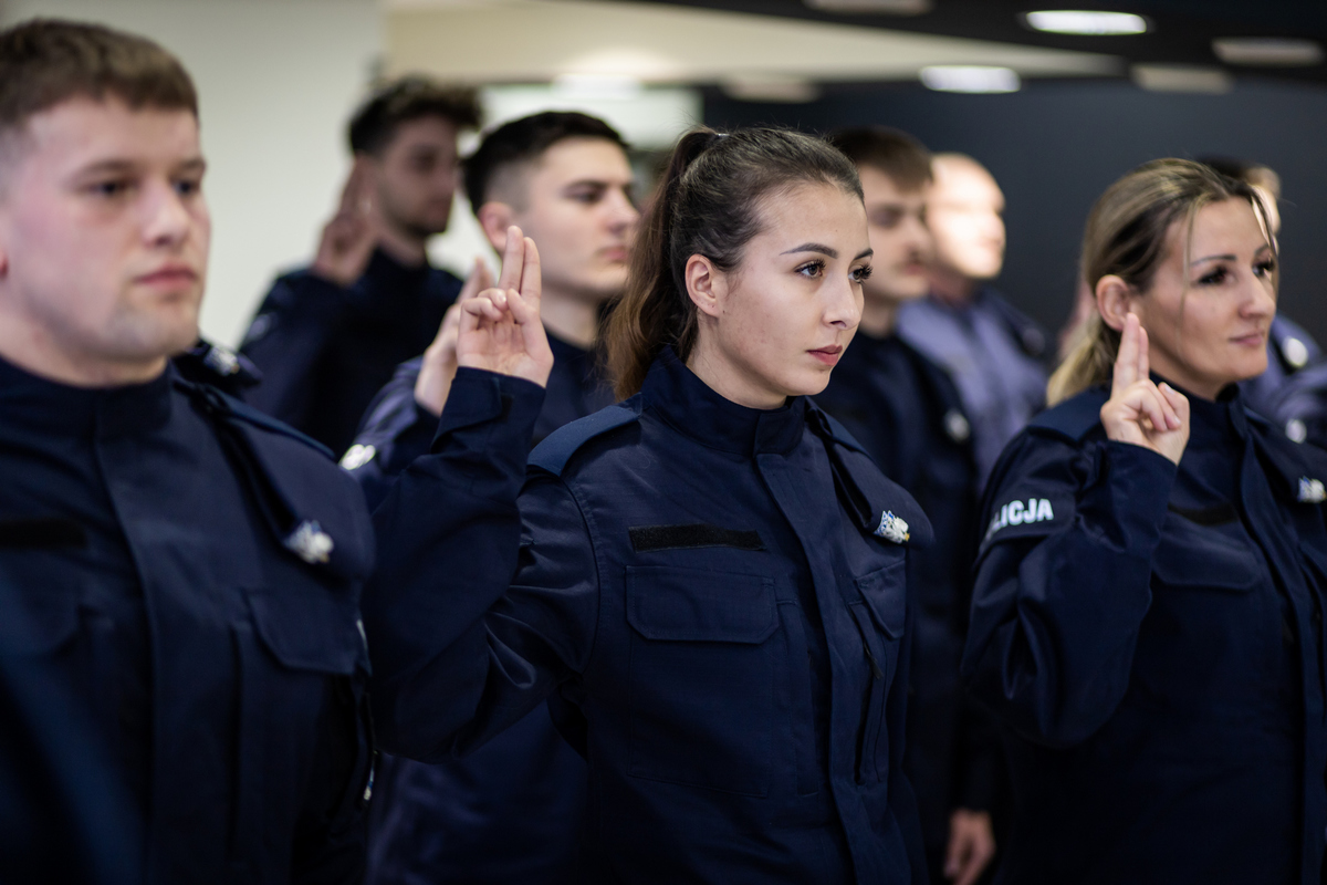 KWP - Nowi Funkcjonariusze W Szeregach Wielkopolskiej Policji ...