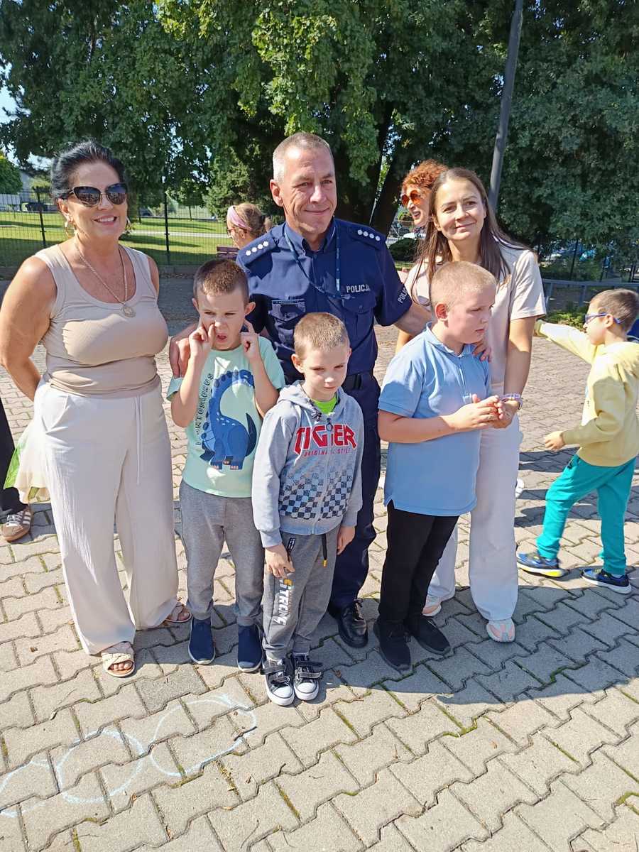 Z okazji swojego święta policjanci zorganizowali akcję charytatywną – zebrane prezenty dzisiaj przekazano dzieciom