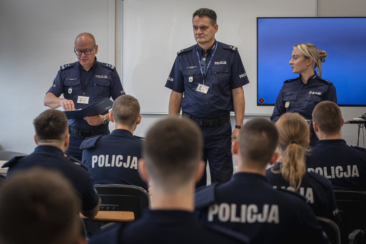 Zakończenie drugiej edycji kursu podstawowego dla policjantów w Poznaniu