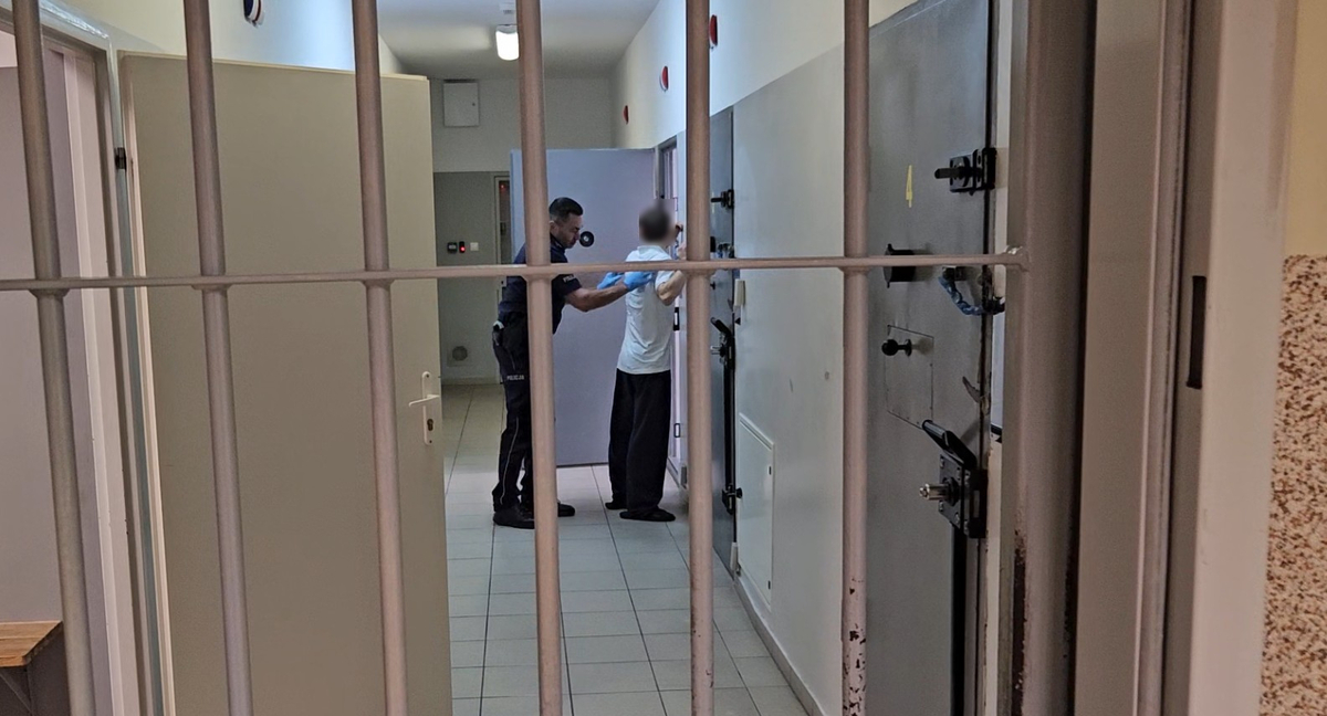 Tymczasowe aresztowanie 18-latka za groźby karalne w Chorzeminie